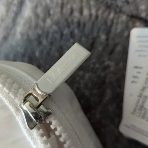 Lululemon 2L wonder puff belt bag brand new - Picture 6 of 14